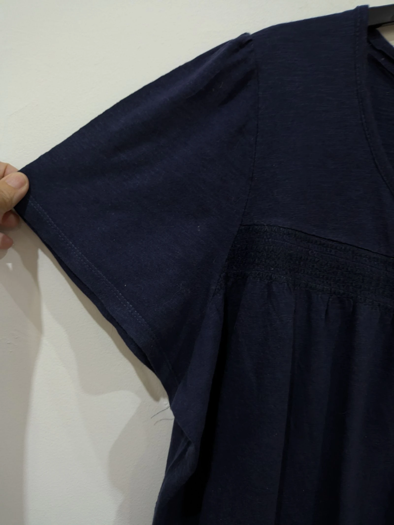 Casual dames T-shirt met korte mouwen in marineblauw met kantdetails en knopen maat 54 – photo 4